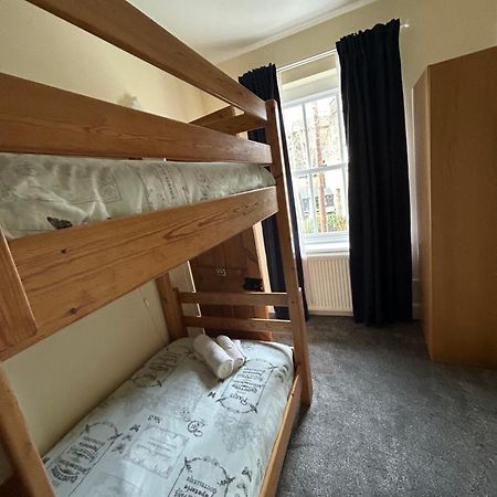 The Buxton Retreat A Luxurious 3-Storey Townhouse With Four Poster Bed And Double Jacuzzi Bath" Extérieur photo