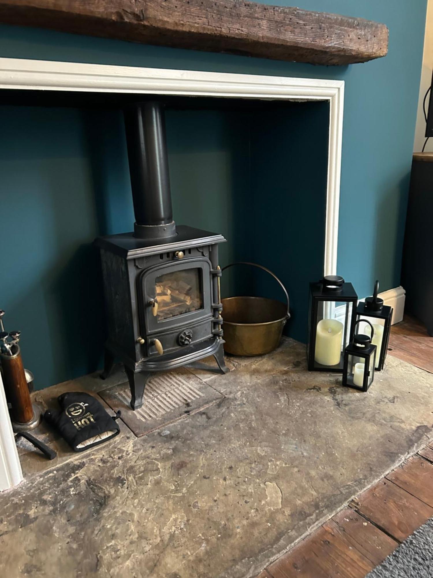 The Buxton Retreat A Luxurious 3-Storey Townhouse With Four Poster Bed And Double Jacuzzi Bath" Extérieur photo
